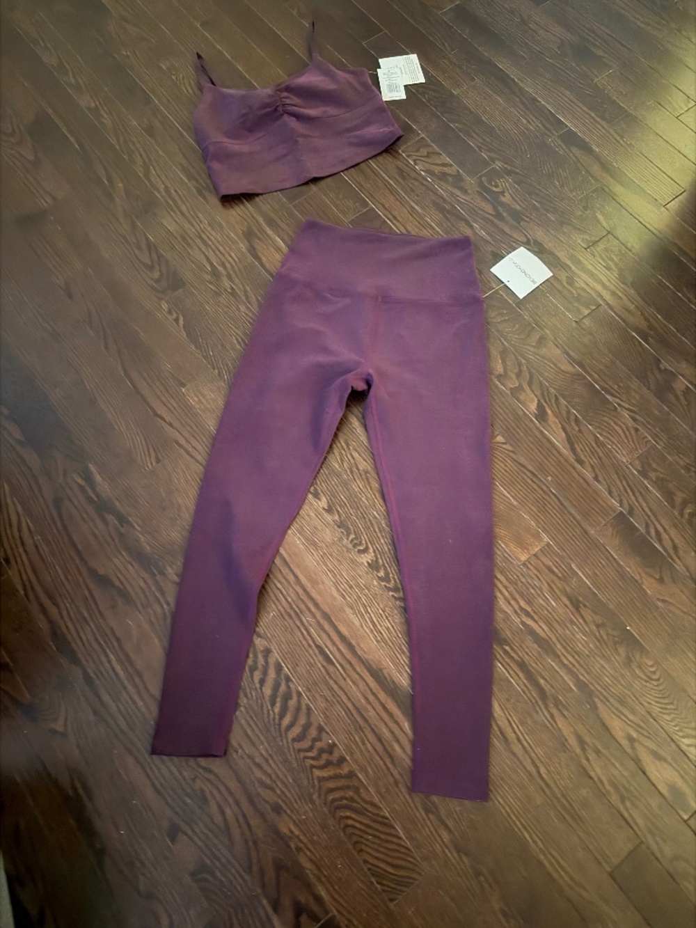 Beyond Yoga Spacedye Set in Eggplant Heather. NWT. Size M.